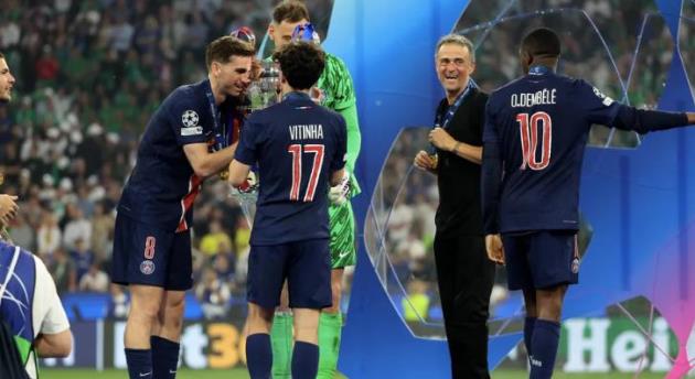 Bài học Champions League: PSG đăng quang, Barcelona cần làm gì để vươn tầm?