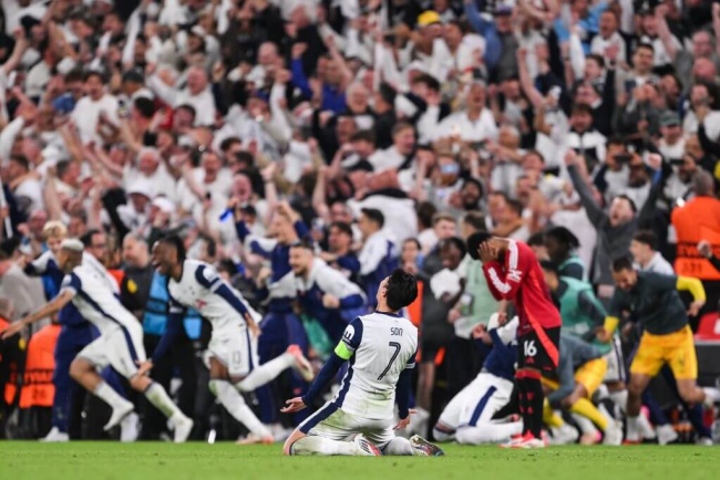 Big Six lung lay, Premier League bước vào kỷ nguyên mới?