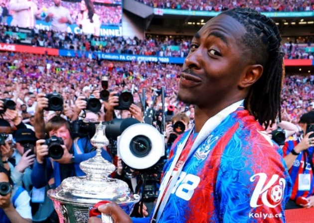 Big Six lung lay, Premier League bước vào kỷ nguyên mới?