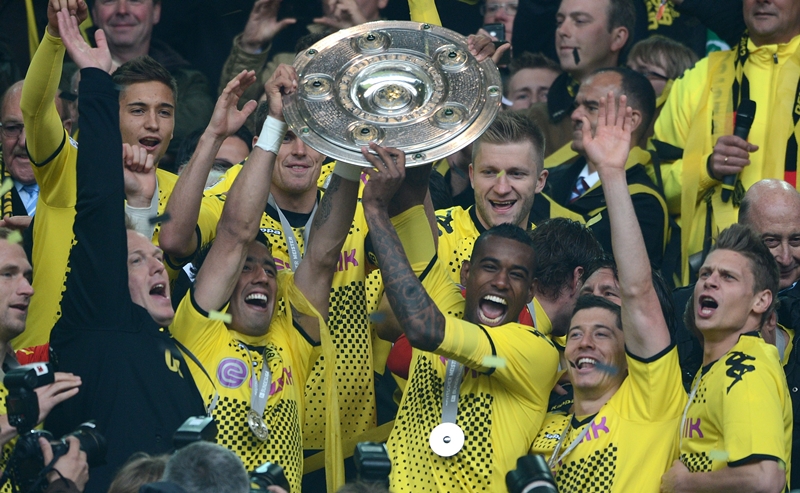 Borussia Dortmund: Sự kết hợp giữa tài năng trẻ và kinh nghiệm - chìa khóa cho tương lai?