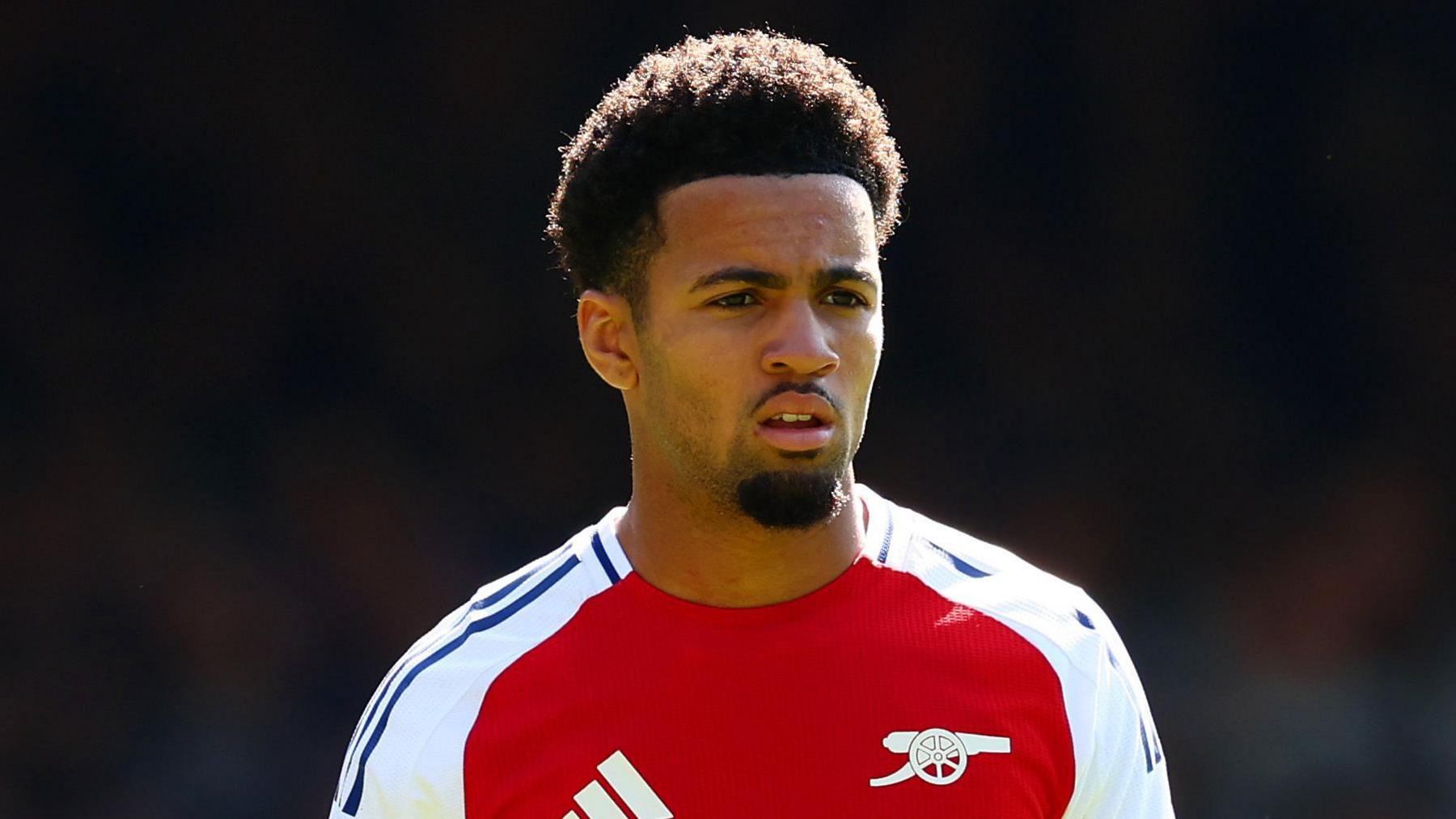 Tương lai bất định của Ethan Nwaneri và thách thức cho HLV Arteta tại Arsenal
